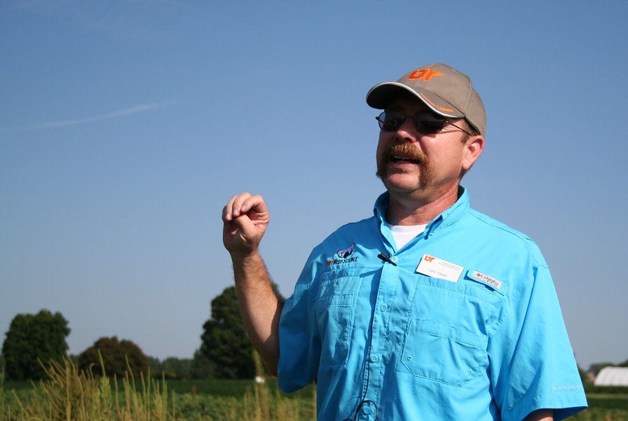 Steckel Honored as Outstanding Educator by Southern Weed Science Society