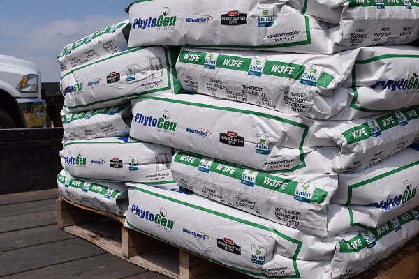Producers Turn to PhytoGen W3FE Varieties to Battle Weeds and Pests