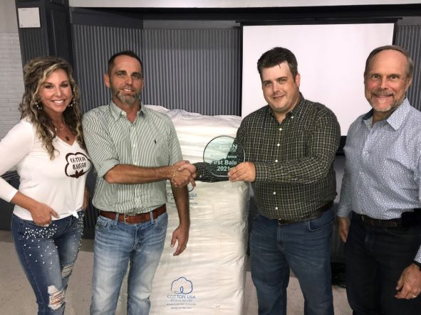 First Harvested Bale for 2021 Raises Scholarship Funds in Texas