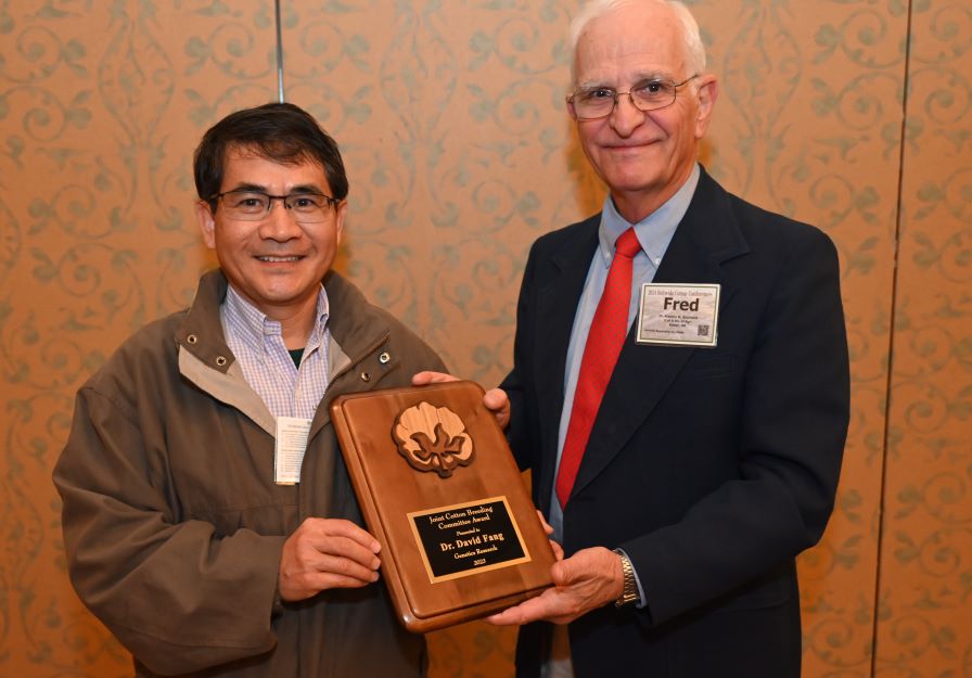 Dr. David Fang Receives 2023 Cotton Genetics Research Award