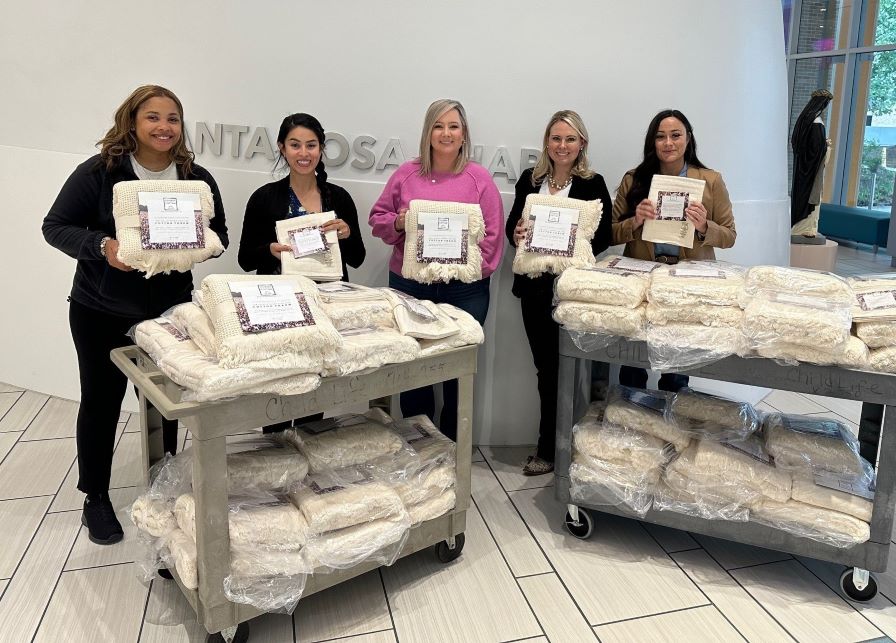 Deltapine Field to Closet Program Provides Blanket Donation to San Antonio Children’s Hospital